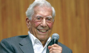 Per&uacute; celebra el 90 aniversario de nacimiento de Vargas Llosa con cine, charlas y teatro