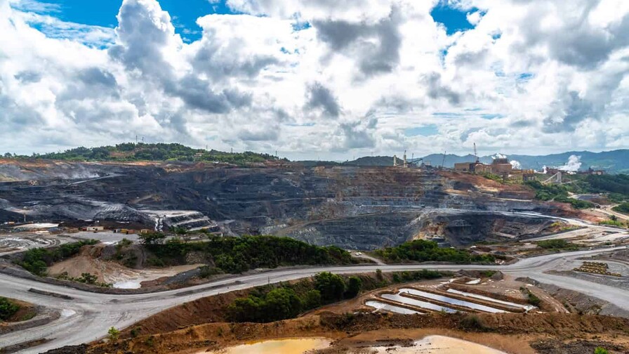 Espejitos por Oro versi&oacute;n Siglo 21: RD$9,671 millones que S&aacute;nchez Ram&iacute;rez nunca vio