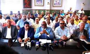 Un grupo de transportistas, que no incluye a Conatra y Fenatrano, promete no subir el pasaje