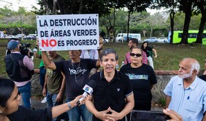 Residentes de Los Jardines del Norte protestan tras suspensi&oacute;n de reuni&oacute;n con Obras P&uacute;blicas