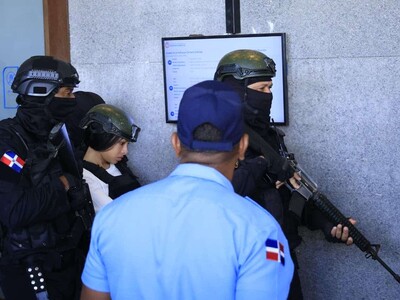 Misterio sobre acompañantes de Yailin cuando fue detenida con armas