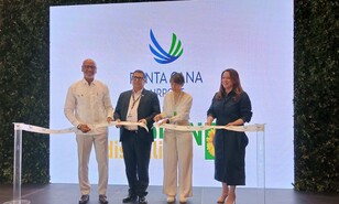 Aeropuerto de Punta Cana lanza programa Sunflower para pasajeros con discapacidades no visibles