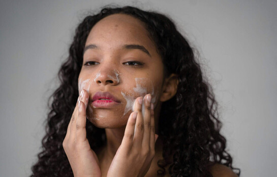 &iquest;C&oacute;mo desmaquillar la piel de forma correcta?