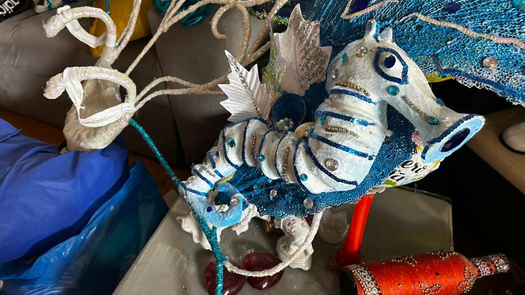 Algunas de las piezas que elabora la profesora Carmen Estrella.