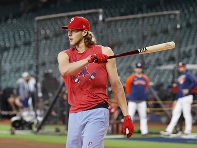 El pelotero Alec Bohm demanda a padres por presunto fraude millonario