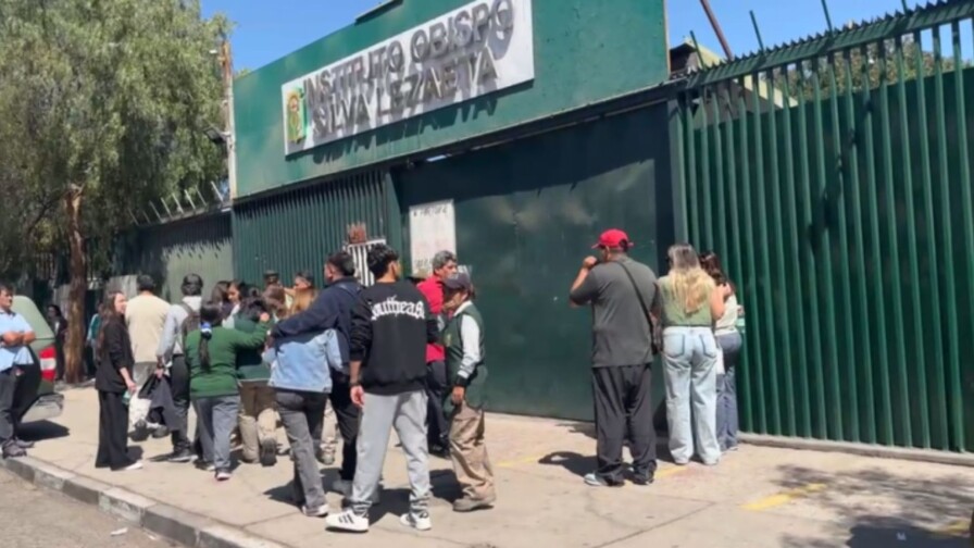 Ataque de estudiante en escuela de Chile deja una funcionaria muerta y cuatro heridos Ataque de estudiante en escuela de Chile deja una funcionaria muerta y cuatro heridos