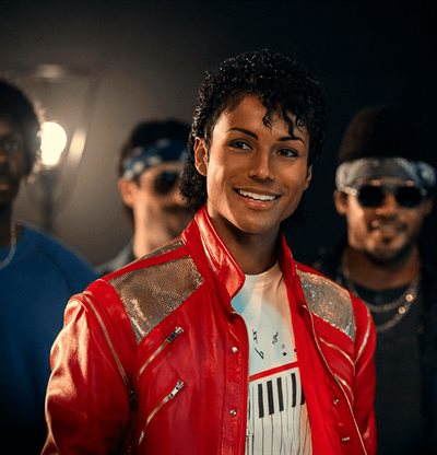 El "moonwalk" se apodera de las calles antes del estreno de Michael, la biopic de Michael Jackson