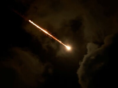 Irán lanza ataques contra Israel y objetivos en el Golfo Pérsico