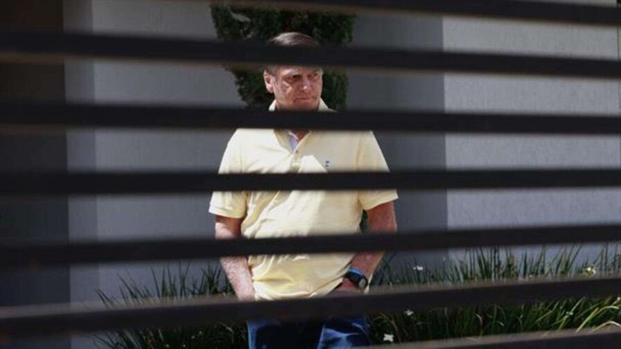 Jair Bolsonaro, en prisión domiciliaria tras salir del hospital