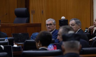 Jueza decidir&aacute; el 29 de mayo si env&iacute;a a juicio de fondo a exministros acusados de corrupci&oacute;n
