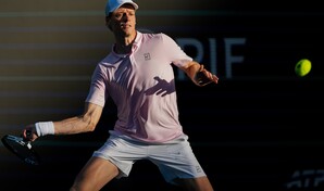 Sinner vuela en Miami, Cer&uacute;ndolo se despide y Gauff alcanza primera final