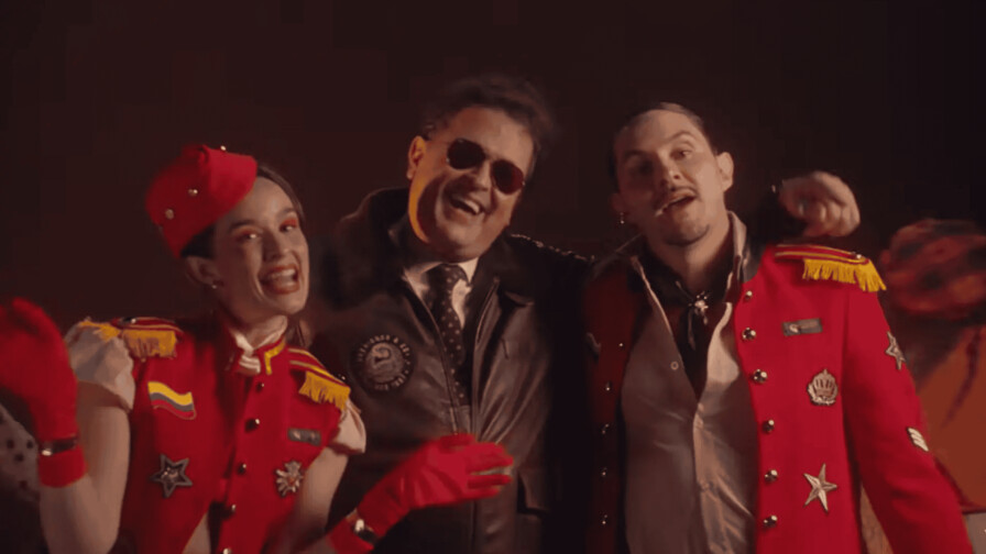 Monsieur Periné y Carlos Vives lanzan El avión, una canción que aborda la migración Monsieur Periné y Carlos Vives lanzan El avión, una canción que aborda la migración