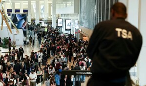 Congreso de EE. UU. sigue sin acuerdo que permita poner fin a caos en aeropuertos