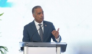 El ministro de Energ&iacute;a asegura que salida de plantas no afecta el suministro el&eacute;ctrico