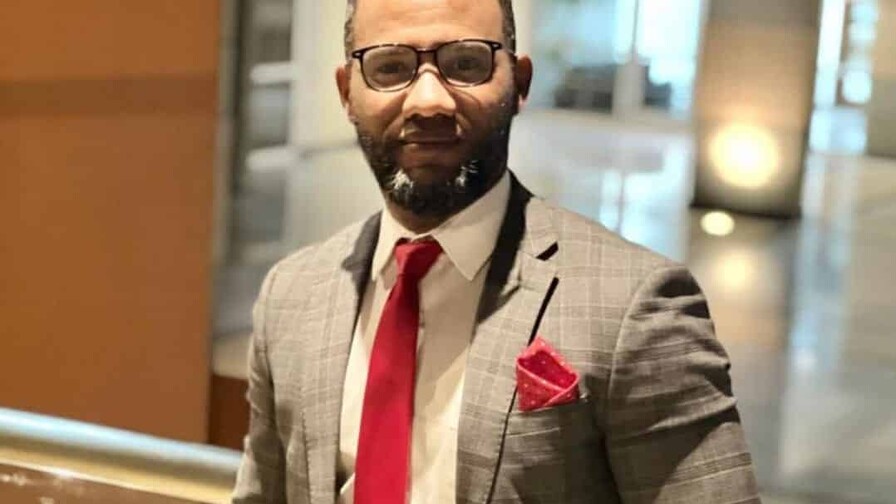 Fiscal señalado de soborno está detenido en el Palacio de Justicia de Ciudad Nueva Fiscal señalado de soborno está detenido en el Palacio de Justicia de Ciudad Nueva