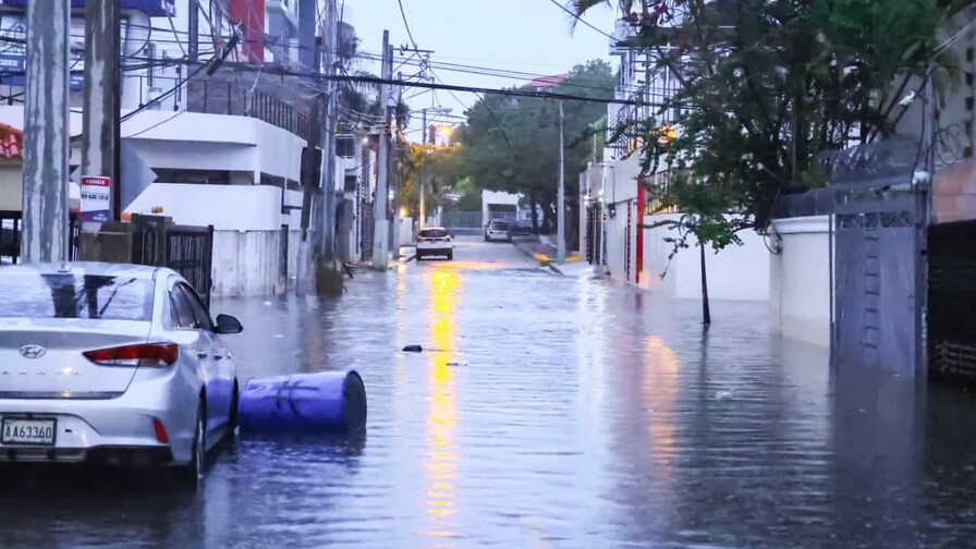 Vaguada seguir&aacute; provocando aguaceros en gran parte del pa&iacute;s este s&aacute;bado