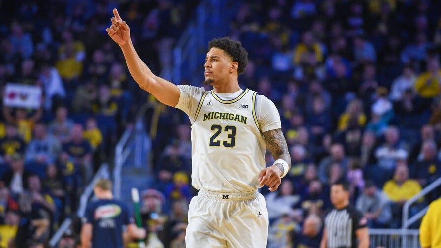 El dominicano Lendeborg, con 23 puntos, impulsa a Michigan a los Elite 8 al vencer a Alabama en NCAA