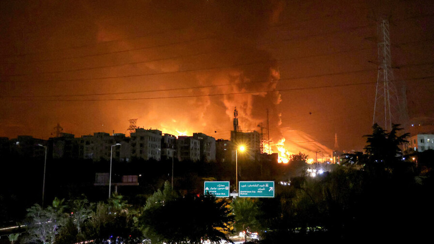 Israel vuelve a lanzar ataques contra Irán, donde medios reportan al menos 5 muertos Israel vuelve a lanzar ataques contra Irán, donde medios reportan al menos 5 muertos