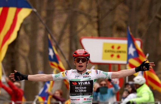 Vingegaard vence pero no convence en el primer contacto con la monta&ntilde;a del Giro