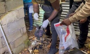 La DNCD detiene a dos hombres por microtr&aacute;fico en Boca Chica