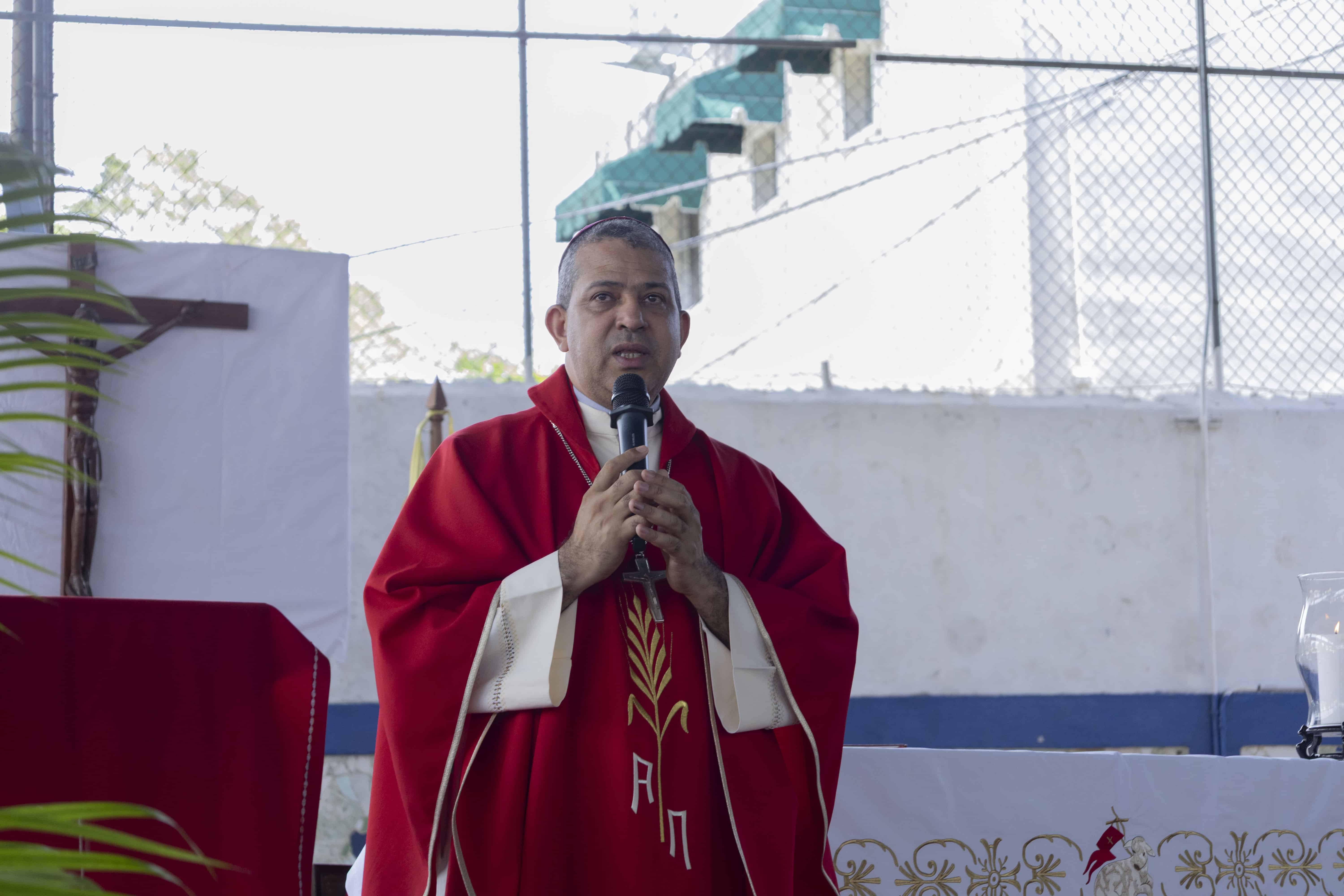 Monseñor Carlos Tomás Morel Diplán.
