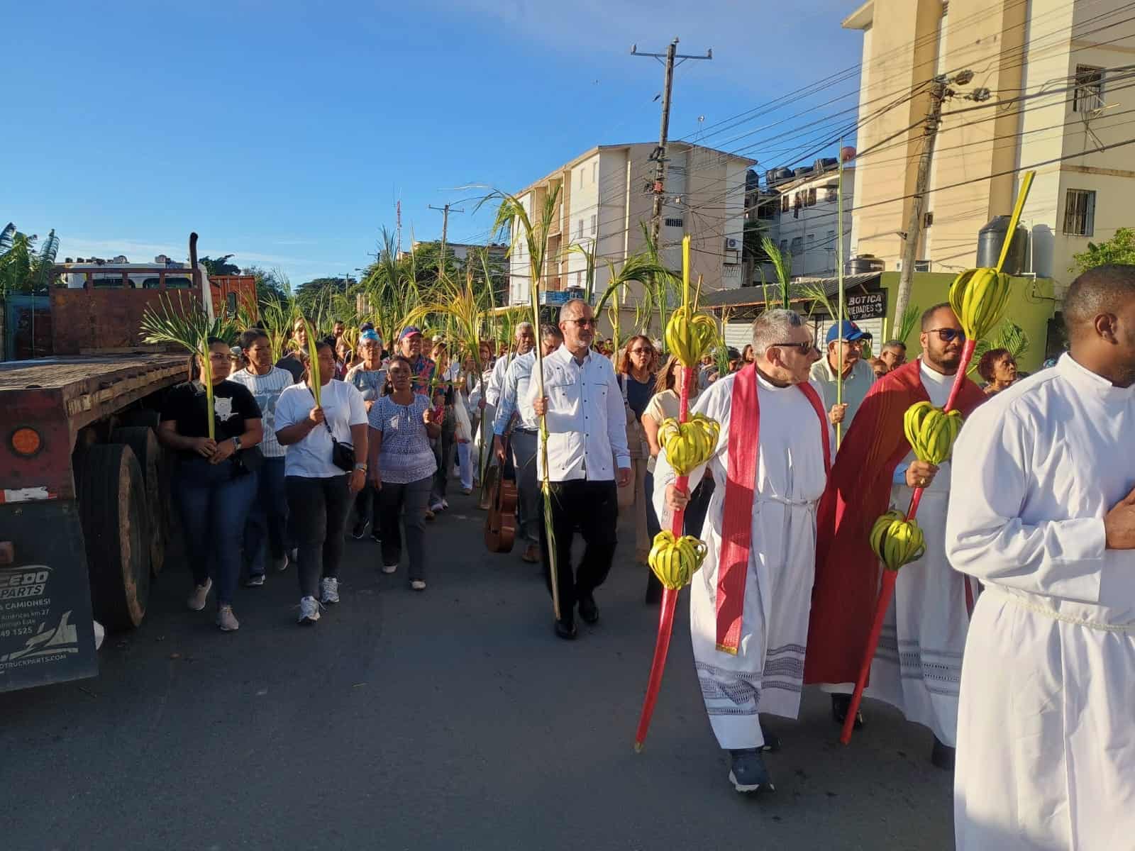 Procesión en Invivienda, Santo Domingo