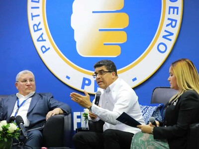 Alcaldes del PRM se quejan por falta de recursos