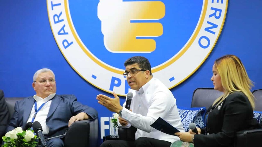 Alcaldes del PRM se quejan por falta de recursos e independencia