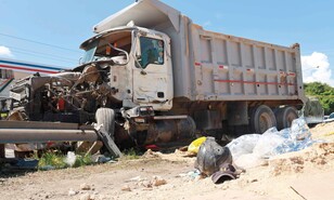 Fallas de dise&ntilde;o y conducta elevan los accidentes en la autopista 6 de Noviembre