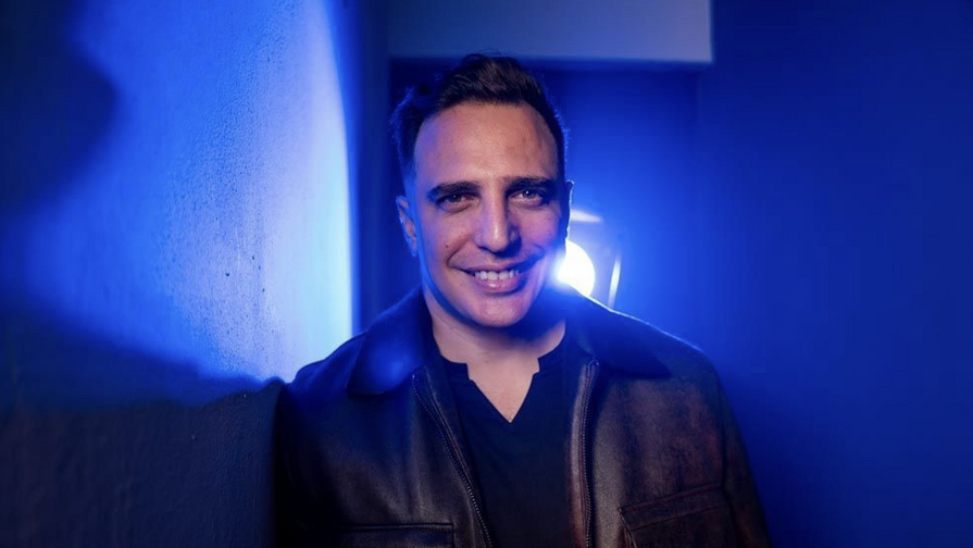 Jaime Vi&ntilde;as transforma lo prohibido en pop con su nuevo sencillo "Fechor&iacute;a"