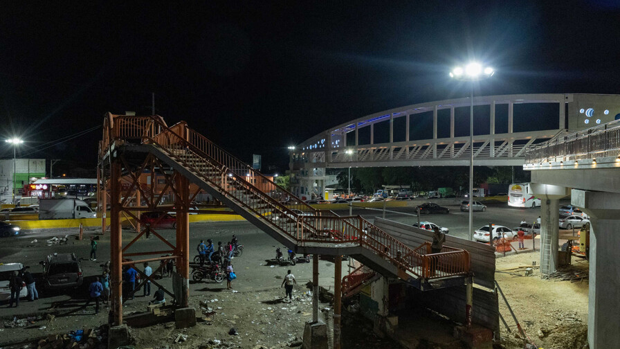 Obras P&uacute;blicas cerrar&aacute; el kil&oacute;metro 9 de la autopista Duarte por retiro de puente peatonal