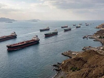 20 buques petroleros pasarán por el estrecho de Ormuz, según Trump