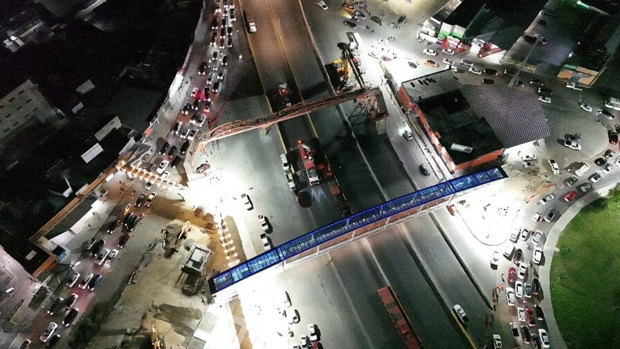 Obras P&uacute;blicas inicia el desmonte del peatonal del kil&oacute;metro 9; se registra tap&oacute;n