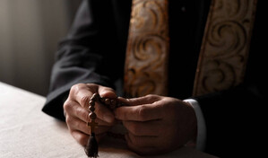 La Iglesia espa&ntilde;ola y el Gobierno firman acuerdo para compensar a v&iacute;ctimas de abusos sexuales