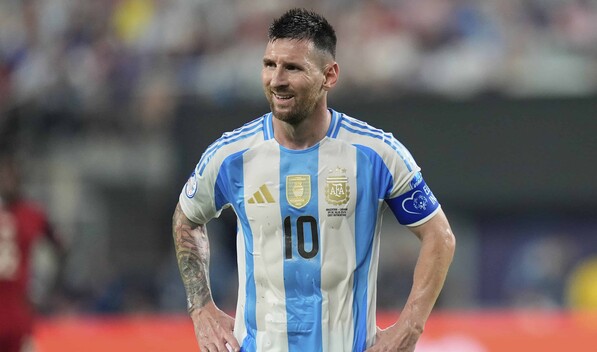 Con dolor en el alma, Messi cierra su era con la selecci&oacute;n argentina