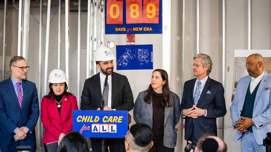 Nueva York pone en marcha su primera guarder&iacute;a gratuita para trabajadores municipales