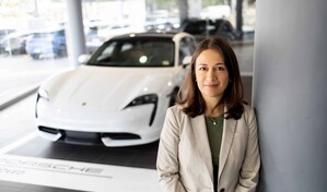 Elizabeth Sol&iacute;s: "Conducir un Porsche es vivir la marca, no solo tener un auto"