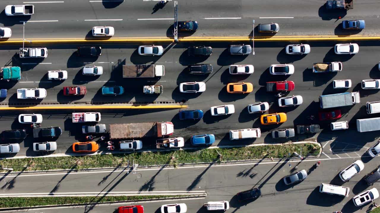 Vista aérea del tapón de la autopista Duarte la mañana de este lunes 30 de marzo.