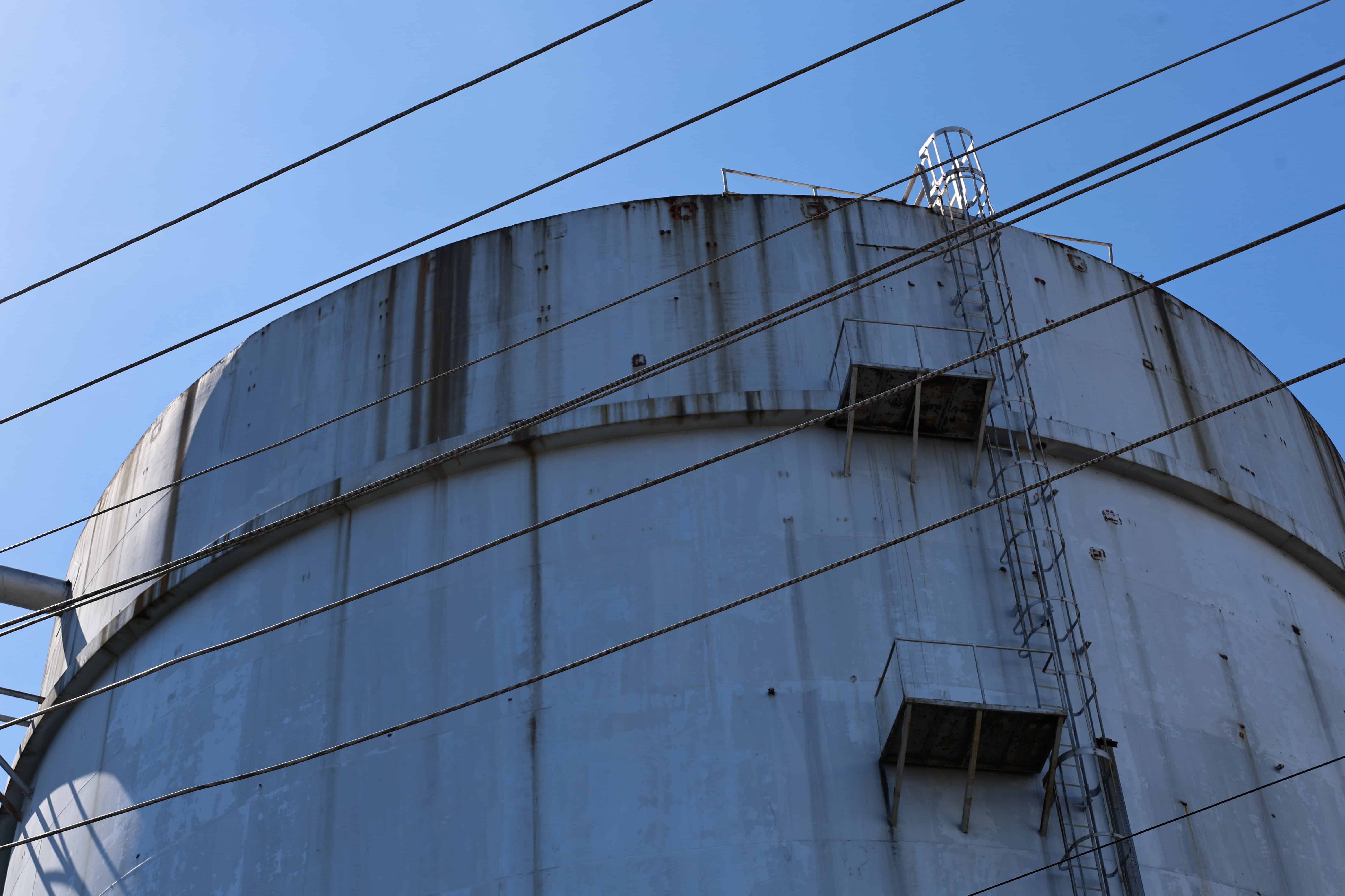 Tanque en Moscoso Puello. 