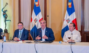 Abinader garantiza estabilidad en los precios en la canasta b&aacute;sica