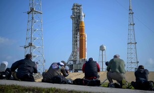 Artemis II: El coloso de 30 pisos inicia su cuenta final para el regreso a la Luna