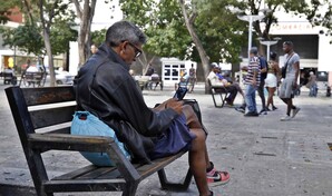 Sin tel&eacute;fono fijo, m&oacute;vil o internet: el otro apag&oacute;n de la crisis energ&eacute;tica en Cuba