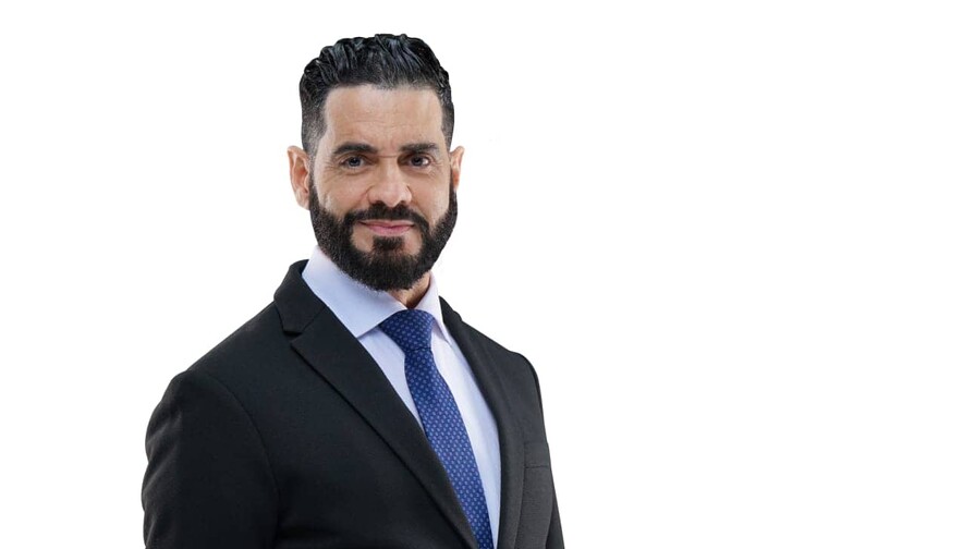 Elvis Samuel Méndez Compiano presenta la novela “Cuando los genes gritan, nacen los centauros”