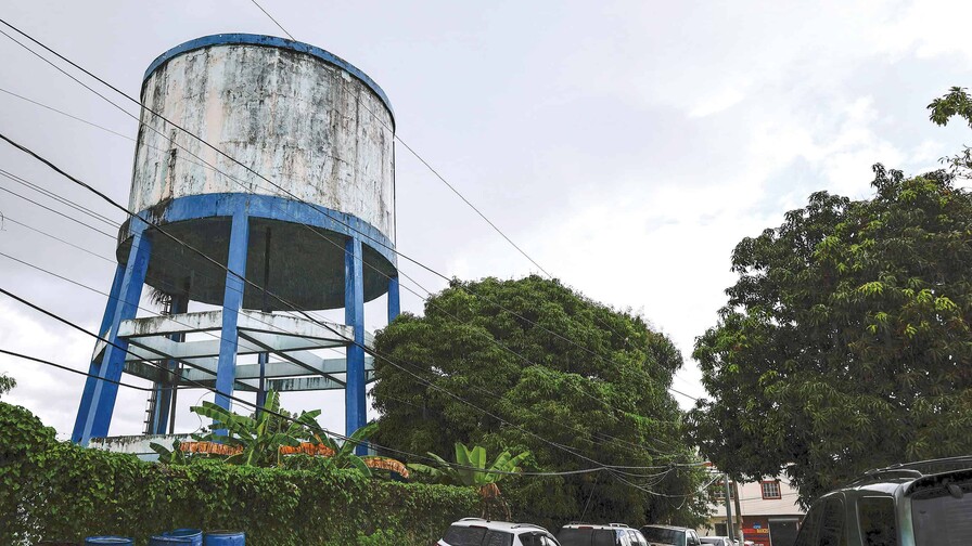 ¿Tanques de almacenamiento de agua o bombas de tiempo?