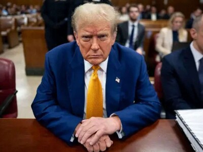 Juez federal bloquea orden de Trump sobre NPR y PBS
