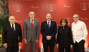 Marcos Brador celebra apertura de la exposición “Inspiración de fe”