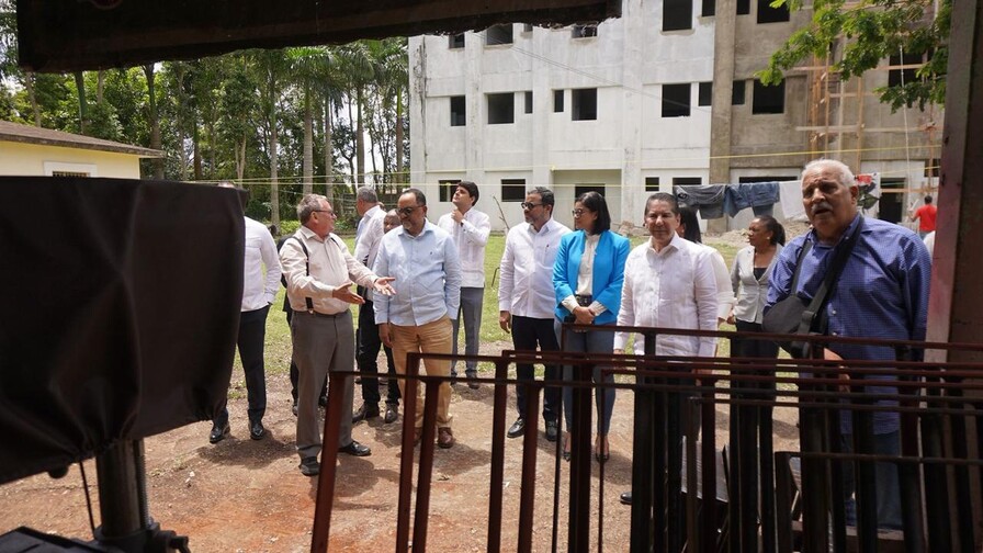 Ministro de Justicia supervisa cárcel en Salcedo y destaca avances en ampliación Ministro de Justicia supervisa cárcel en Salcedo y destaca avances en ampliación