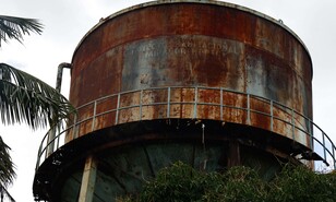 &iquest;Tanques de almacenamiento de agua o bombas de tiempo?