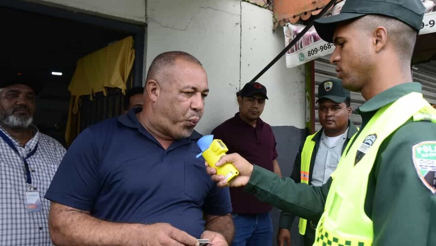 Intrant y Digesett supervisan paradas interurbanas en Santiago previo a Semana Santa Intrant y Digesett supervisan paradas interurbanas en Santiago previo a Semana Santa