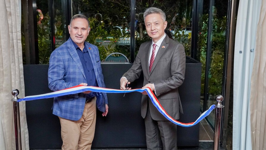 El Teatro Nacional inaugura nueva cabina de sonido y luces en el Café Bar Juan Lockward